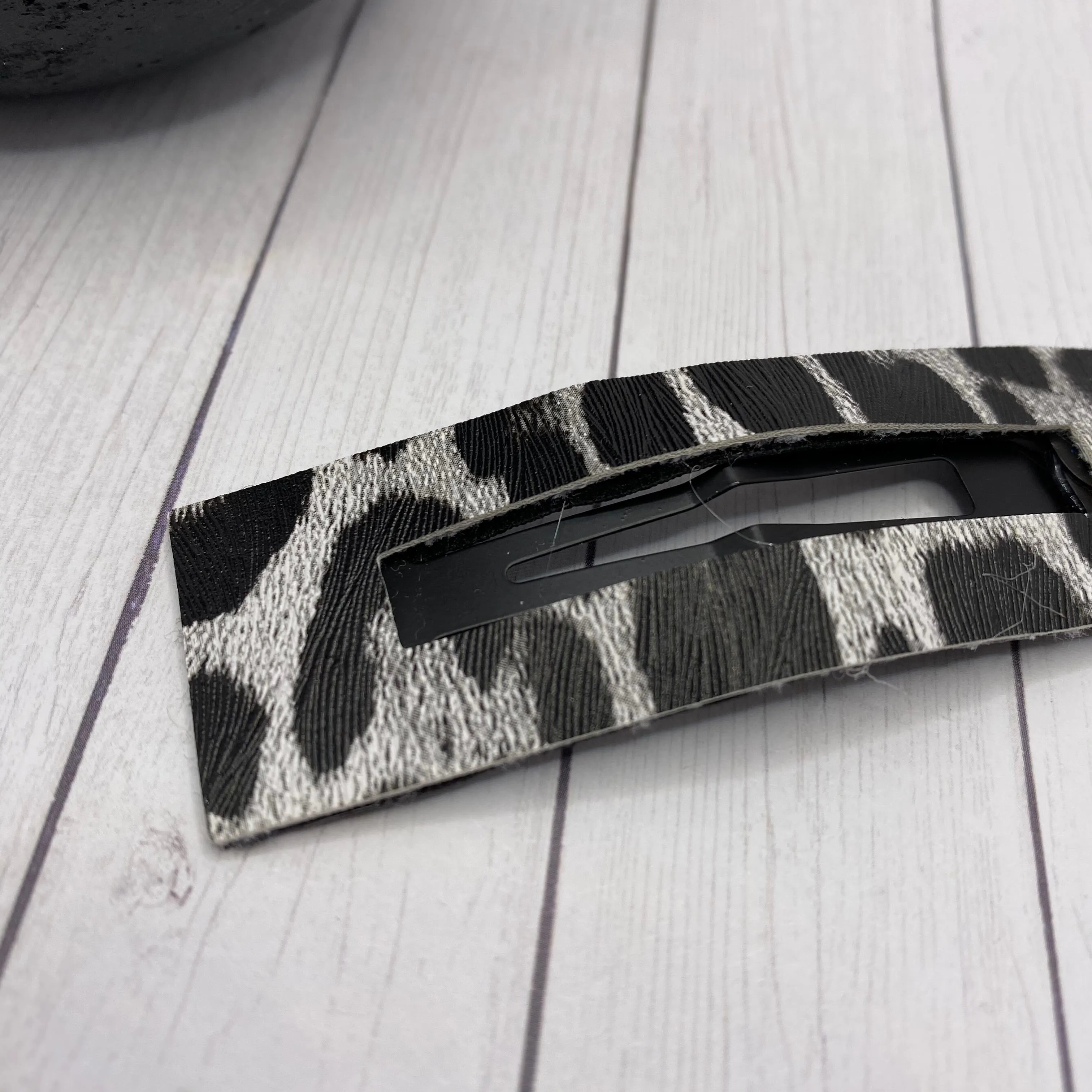 3.25” Black and White  Rectangle Snap Clip