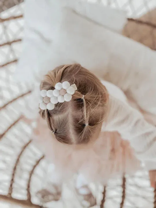 Felt Pompom Daisy Bar Clip - Marshmallow