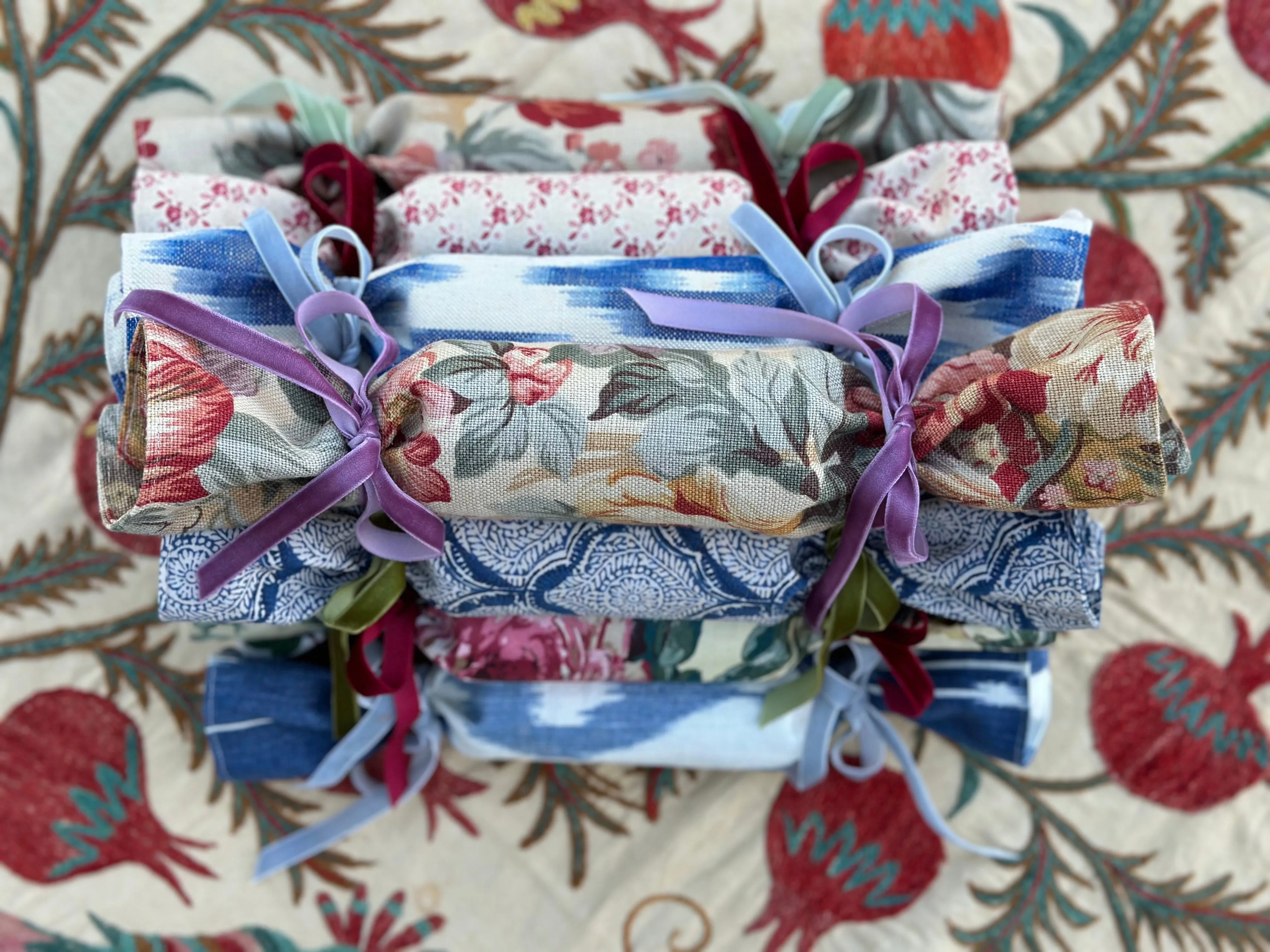 Party Popper/Holiday Cracker - Vintage Floral Chintz Merlot Velvet Bows
