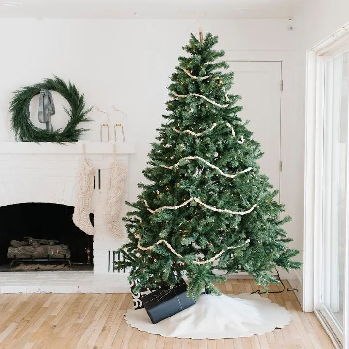 Tree Skirt, Ivory Scallop